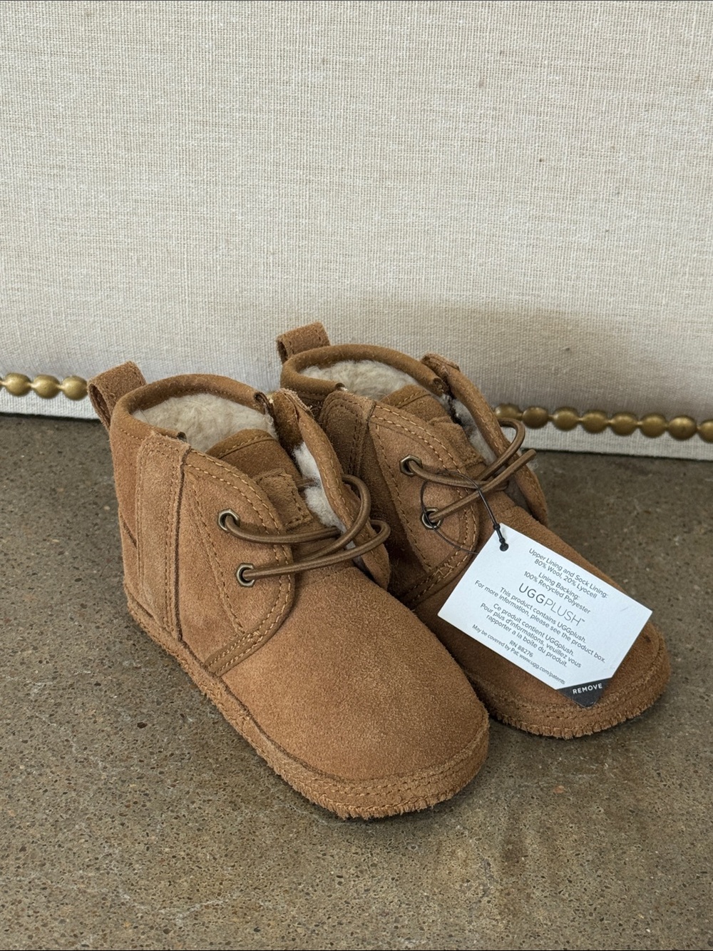 UGG Chestnut Kids Suede Plush-Lined Lace-Up Boots